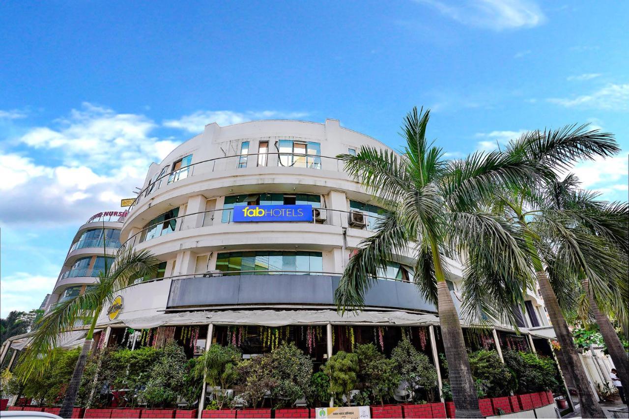 Hotel Fabexpress White House - Nr Midc Khargar Koparpāda Exteriér fotografie